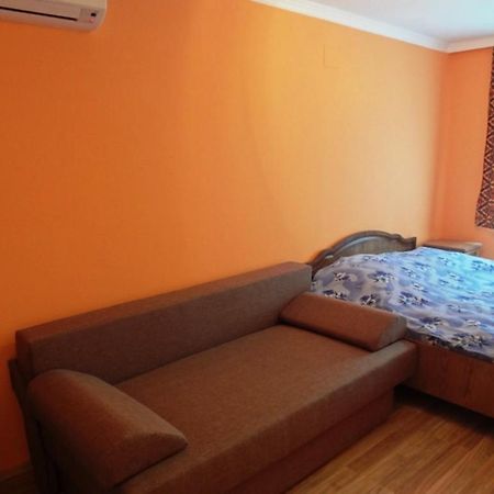 Horvath Apartmanhaz Orosháza Стая снимка