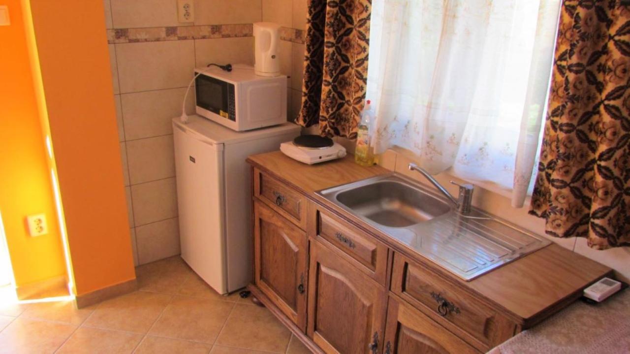 Horvath Apartmanhaz Orosháza Екстериор снимка